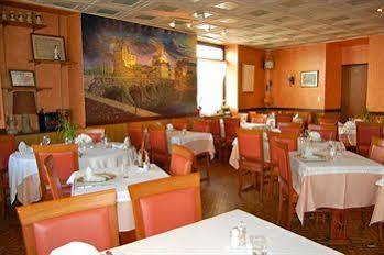 Logis & Restaurant - Le Saint-louis Hotel 3*