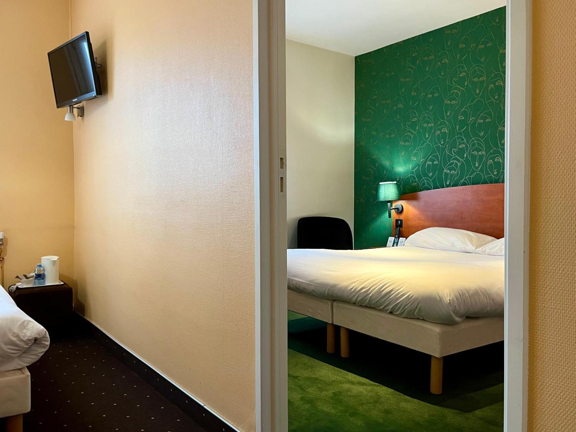 Logis & Restaurant - Le Saint-louis La Suze-sur-Sarthe