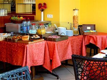 Logis & Restaurant - Le Saint-louis 3* La Suze-sur-Sarthe