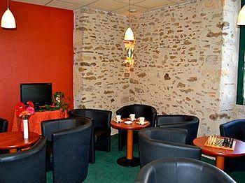 Logis & Restaurant - Le Saint-louis Hotel La Suze-sur-Sarthe