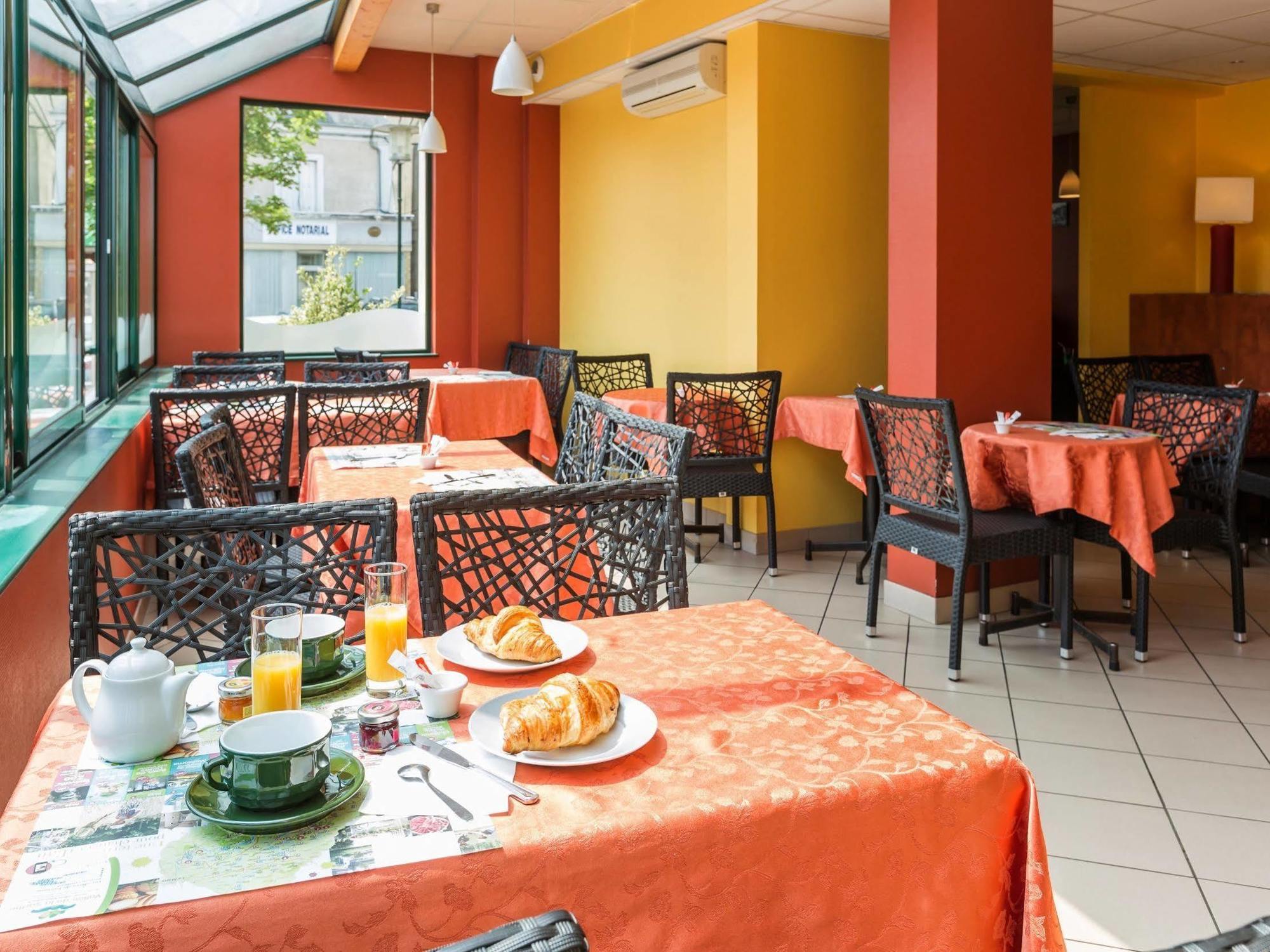 Logis & Restaurant - Le Saint-louis 3*